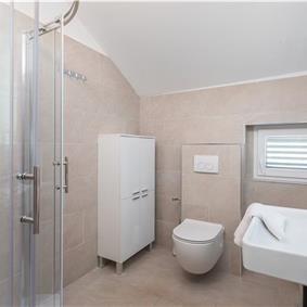 4 Bedroom Villa with Pool near Milna, Brac Island Sleeps 8 
